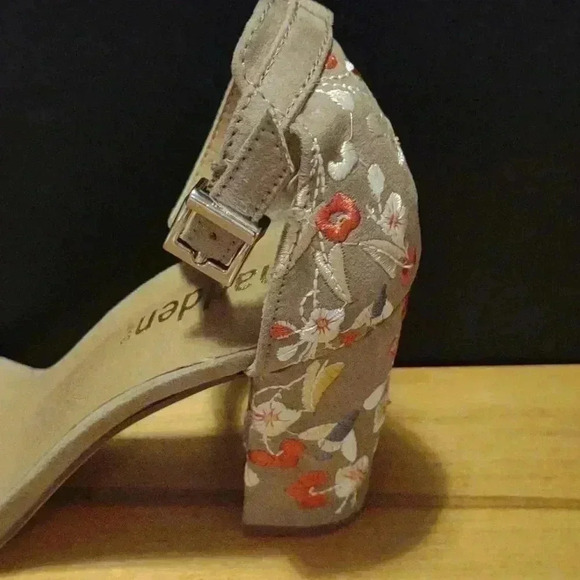 Madden embroidered beige high heels size 6‎ - Picture 4 of 5